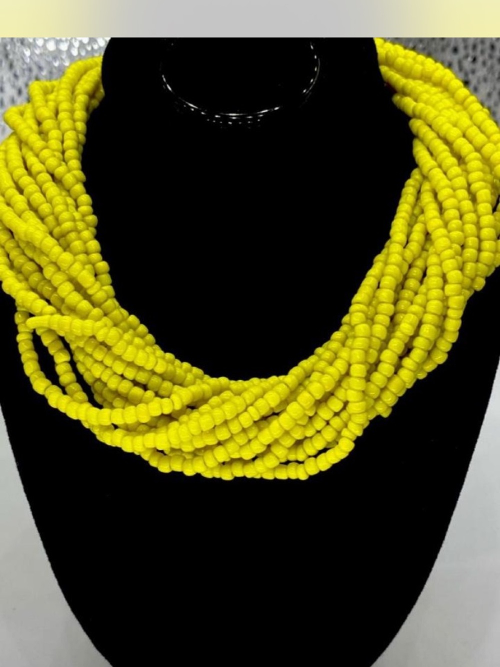 Statement *** Cannery Yellow Multi-Strand Beaded Necklace “ Bonus ! 👀 Pics ;0)